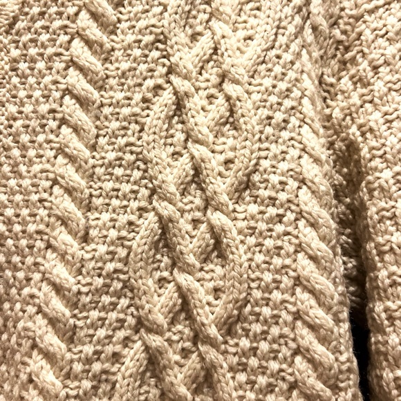 Wool sweater size L women’s great condition - Picture 3 of 5